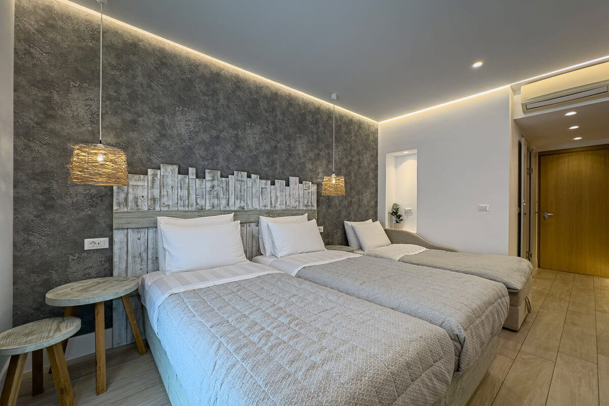 Deluxe Triple Rooms - Thimaras Hotel